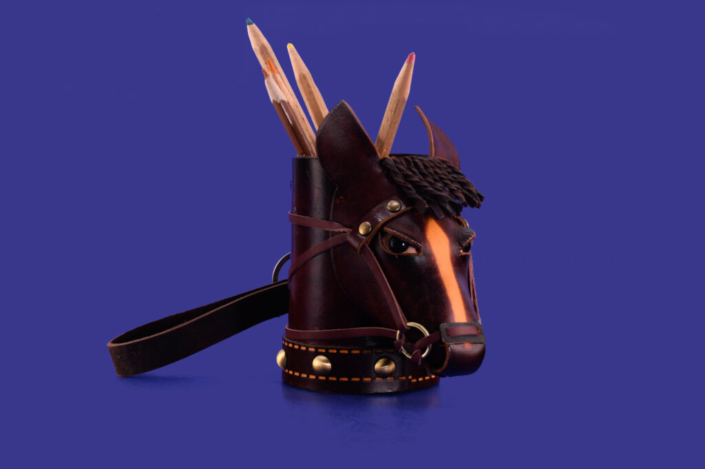 Horsehead-holder